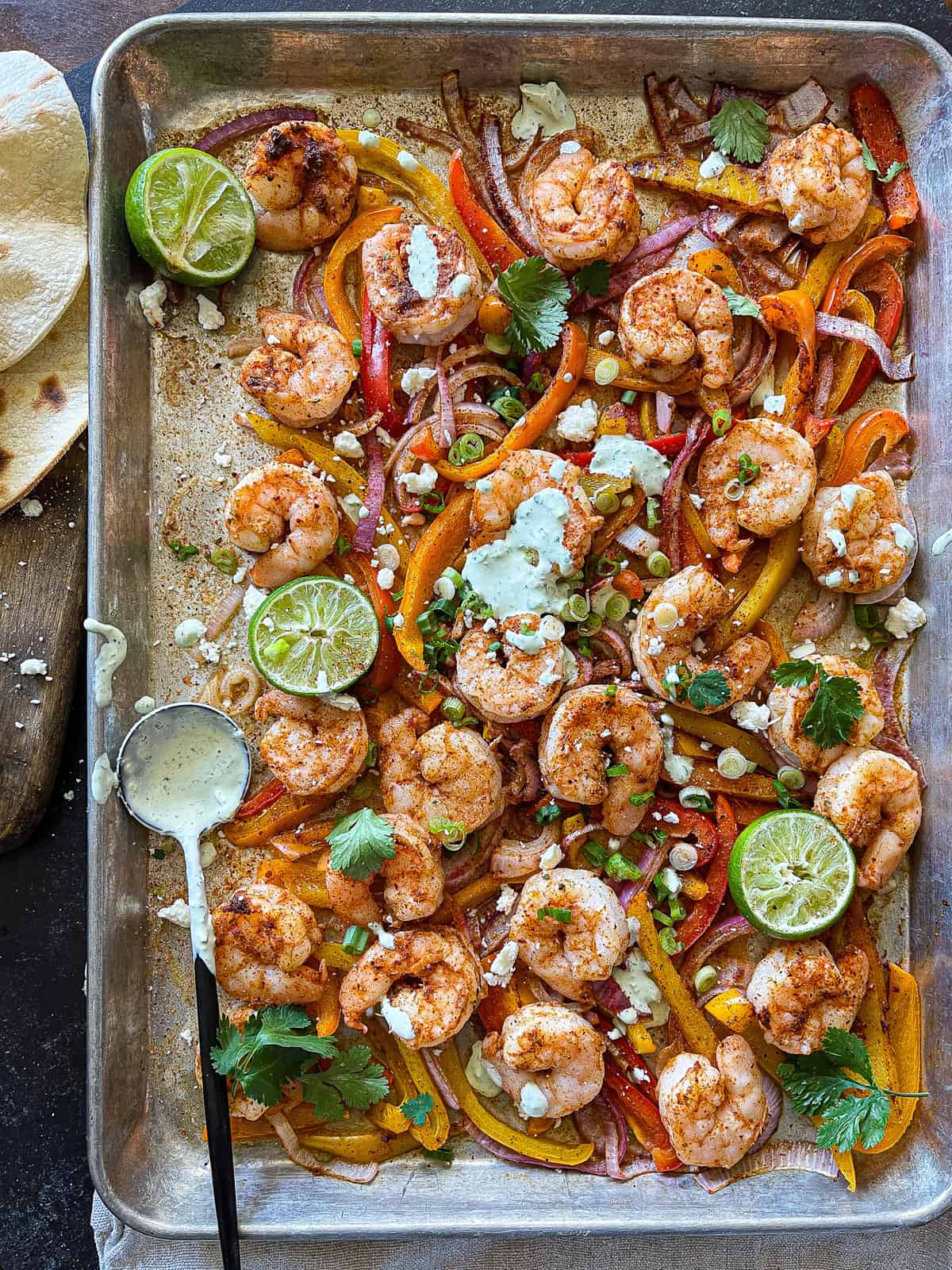 sheet pan shrimp fajitas