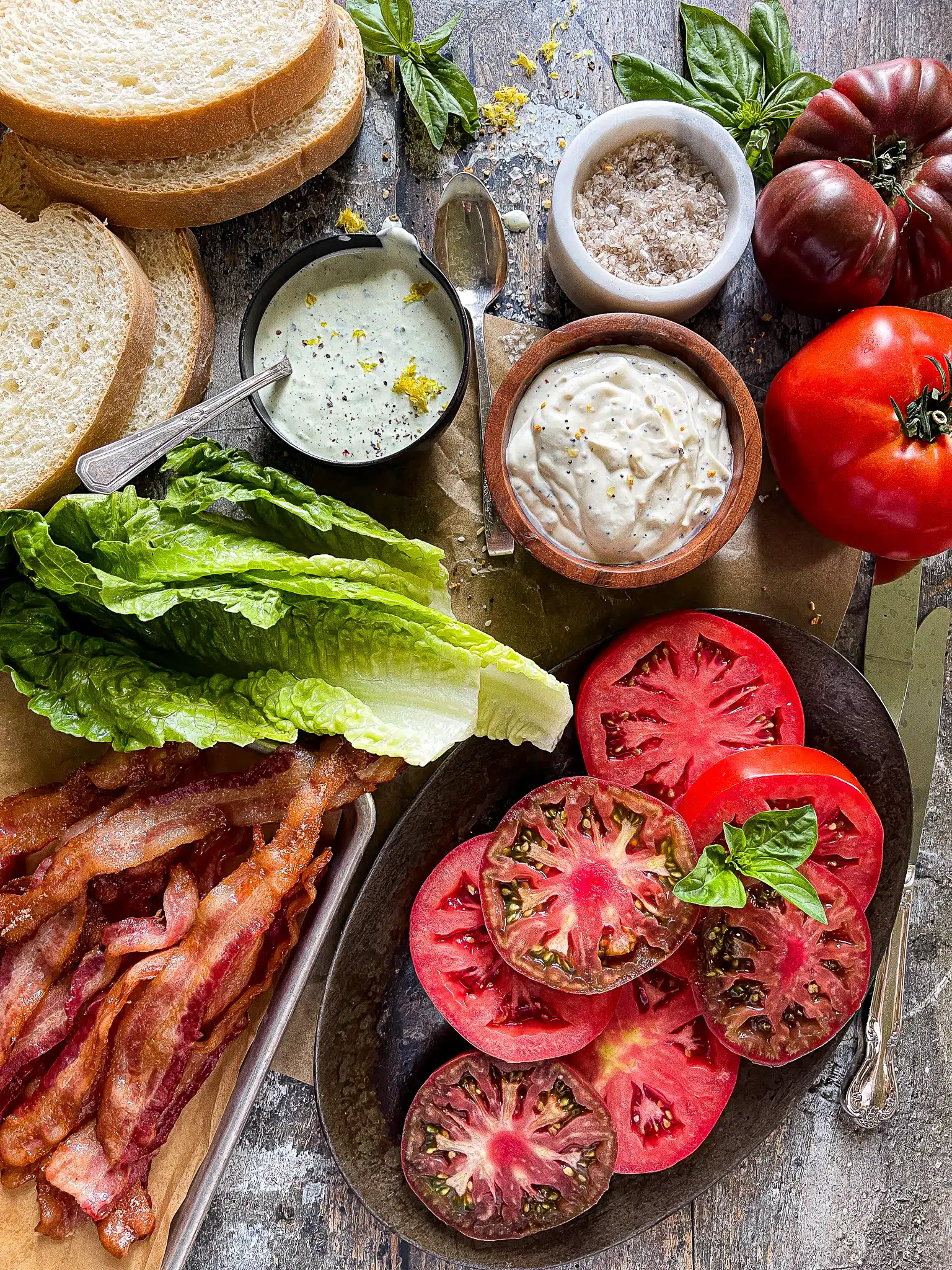 BLT sandwich ingredients