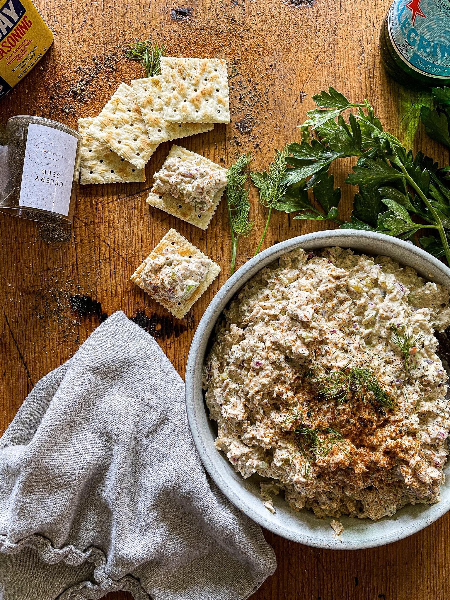 southern chicken salad with saltine crackers